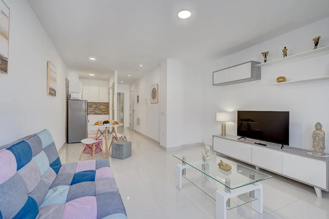 Coastal Escape Apartamento Playa de San Juan  Espanha